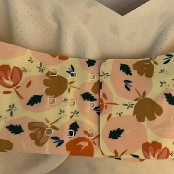 EUC Knix V-neck Thin Strap Evolution bra - size 5 - Picture 5 of 9